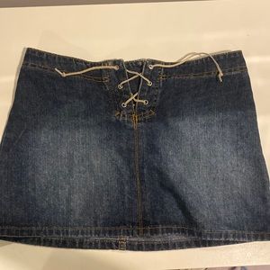 juicy couture jean mini skirt size small